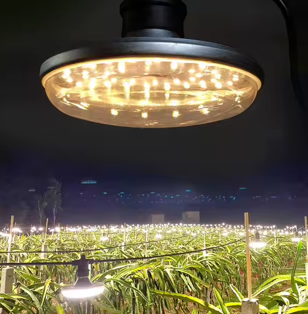 Flood Light 15W Waterproof UFO Bulb LED Plant Growth Light Greenhouse and Outdoor Use